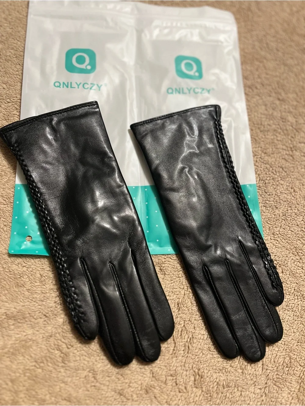 NWT Genuine sheepskin Black Leather Gloves winter warm touchscreen size S